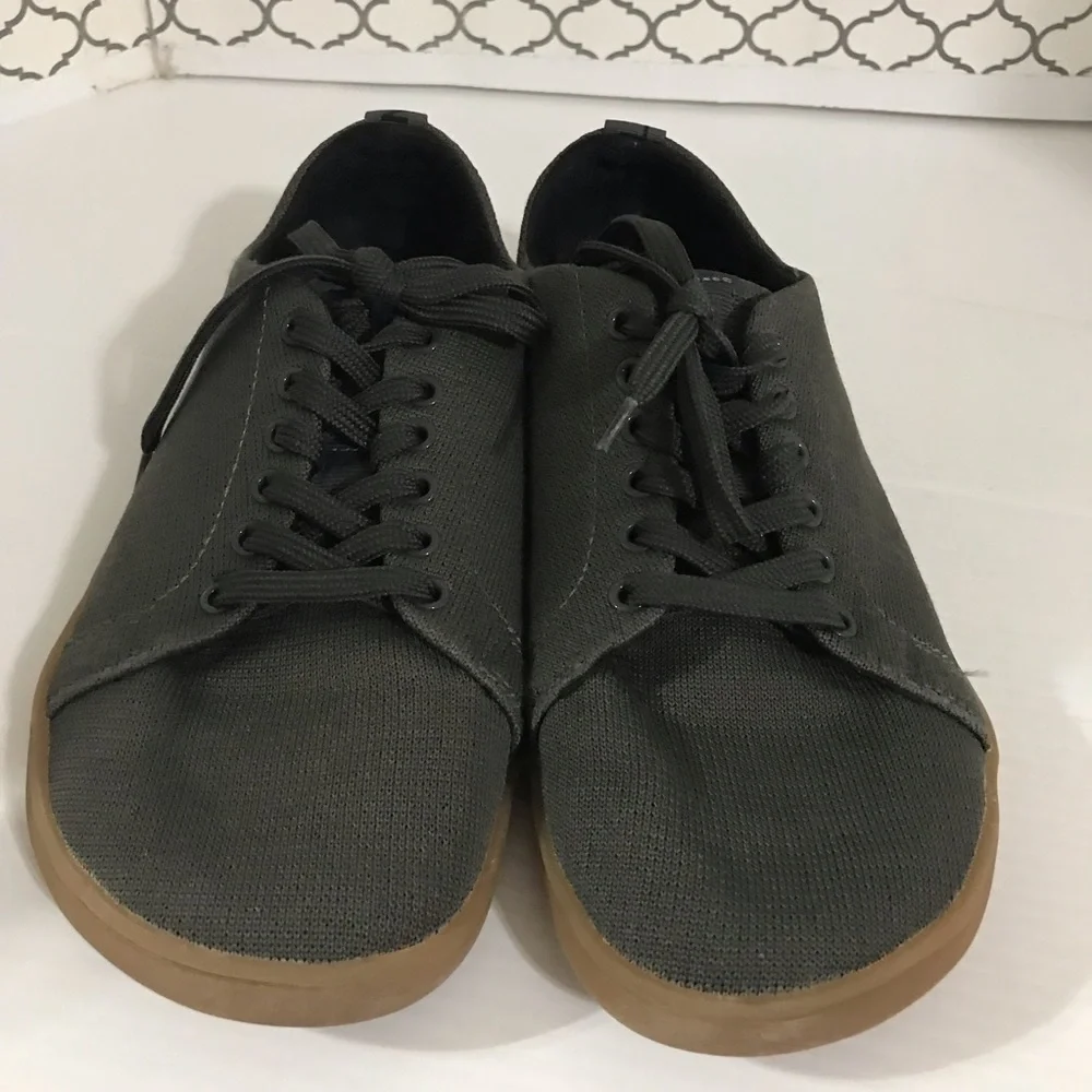 Feelgrounds Men's Casual Canvas Lace-Up Sneakers in Dark Gray Size 40